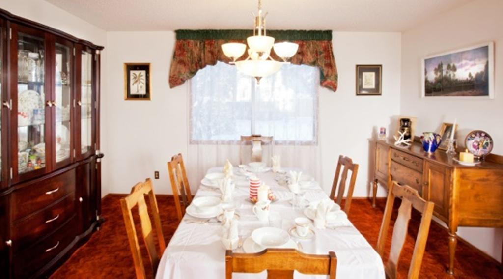 Wild Rose Bed & Breakfast Saskatoon Bagian luar foto