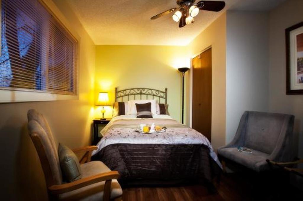 Wild Rose Bed & Breakfast Saskatoon Ruang foto